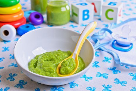 5 idei de piureuri pentru bebeluși cu câte 2 legume