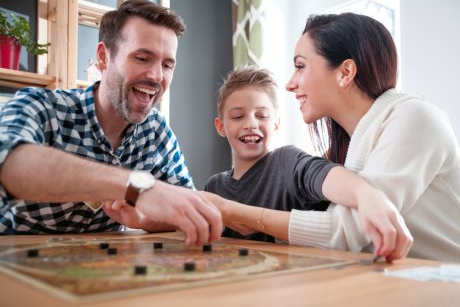 5 beneficii pe care copilul tău le poate obține jucând board games