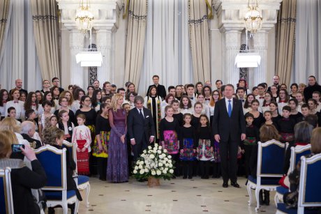 Corul Madrigal concertează în Portugalia, alături de copii din Programul Național Cantus Mundi