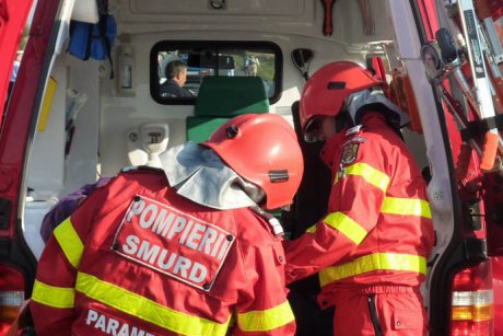 Explozie la o școală din Mureș! Un adult și un copil au ajuns la spital