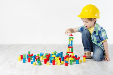 3 jocuri de construcție surprinzătoare pentru copii inteligenți