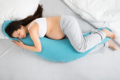 Cea mai bună poziție de dormit pentru fiecare trimestru de sarcină