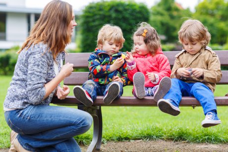 Mamele de 3 copii sunt mai stresate decât mamele cu oricare alt număr de copii