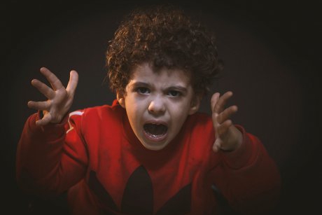 5 recomandări psihologice pentru copiii care fac des crize de furie