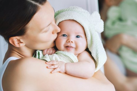 5 semne că ai un bebeluș cu piele sensibilă