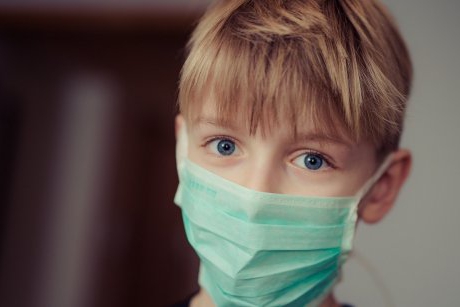 93% dintre copiii din întreaga lume respiră zilnic aer poluat