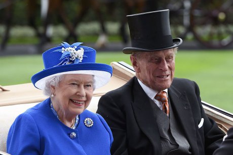 Regina Elisabeta și soțul ei sunt de fapt rude