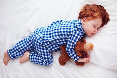 Cum afectează programul de somn comportamentul copilului