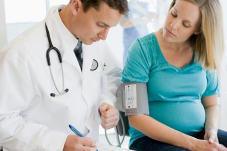 8 pericole la care expui bebelusul daca nu te odihnesti suficient in sarcina
