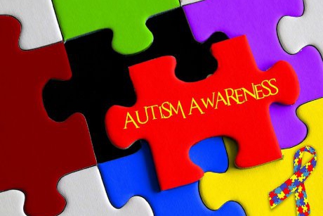 Copiii cu autism au dreptul la o viață normală: școlile trebuie să se adapteze lor, nu ei școlilor