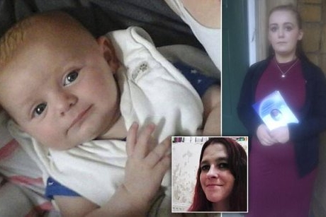 Un bebeluș de 4 luni a murit după ce a fost lăsat să se hrănească singur cu biberonul sprijinit!