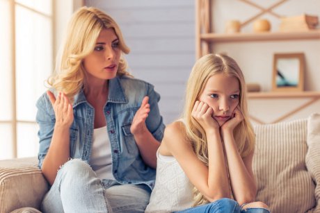 5 semne că relația cu copilul tău lasă de dorit