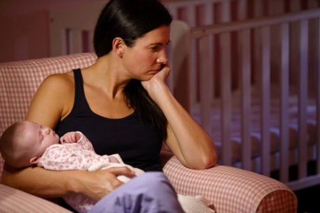 Problemele în alăptare sunt conectate cu depresia postnatală