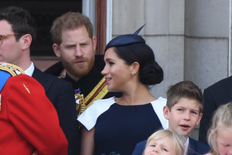 Video: momentul când prințul Harry o mustră pe Meghan în public