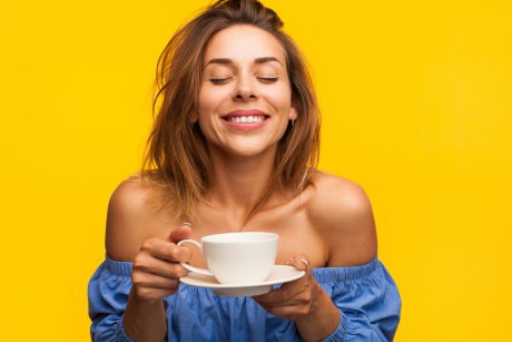 Persoanele care beau cafea sunt mai inteligente și mai fericite
