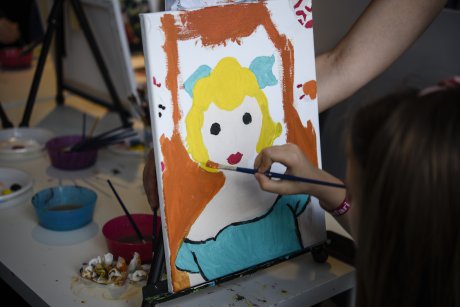 Beneficiile artei asupra celor mici. Invitație la Art Safari Kids! 