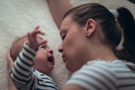 Top 10 porunci de la pediatru când vrei să scapi de colicile bebelușului