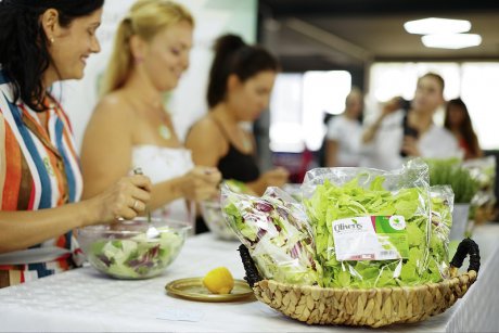 Agriro Fresh susține Concursul de Mâncat Salată, concept inedit lansat de trainerul Cristi Cristea