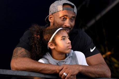 Legendarul Kobe Bryant și fiica sa și-au pierdut viața într-un accident de elicopter