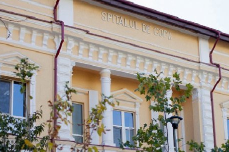 Scandal la spitalul Grigore Alexandrescu, după ce un paznic a amenințat cu spray lacrimogen părinții unui pacient