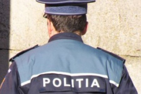 Groază la școală: un polițist din Maramureș a lovit 5 copii, chiar în cancelarie, de față cu directoarea