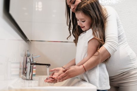 Experții spun că nu știm cum să ne spălăm corect pe mâini