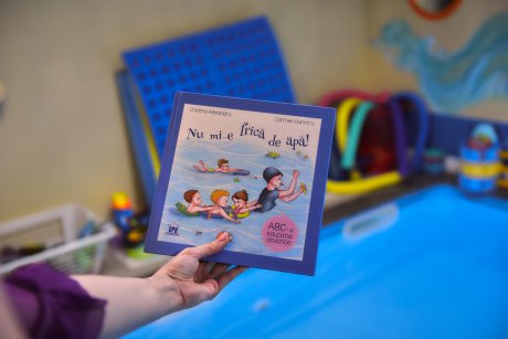 Nu mi-e frică de apă! – prima carte cu și pentru copii, dedicată educației acvatice