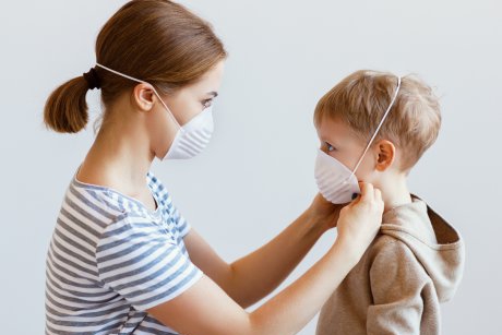 Ghid pentru mame: cum să te pregătești pentru eventualitatea în care te îmbolnăvești de coronavirus