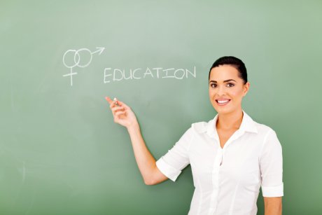 Educație sexuală obligatorie în școli: legea a fost promulgată de președinte