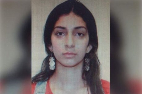 O adolescentă de 17 ani, răpită ziua în amiaza mare de pe strazile din Pitești. Fata a fost dată în urmărire