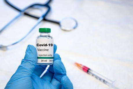 8 vaccinuri anti-covid sunt în faza de testare. Când vor fi disponibile pentru public