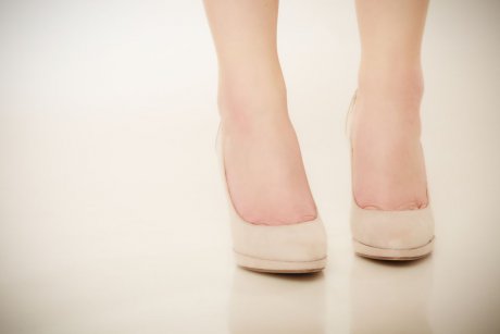 4 metode simple de lărgire a pantofilor