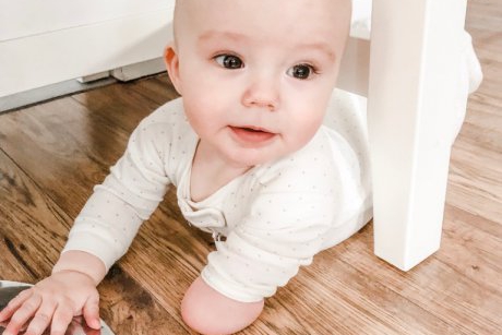 Un băiețel de 11 luni, absolut adorabil, este cel mai tânăr influencer de pe Instagram și nu are un braț