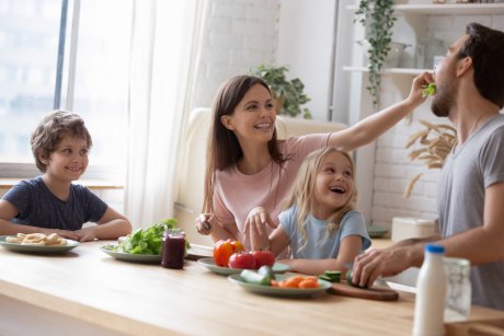 4 mese în familie pe săptămână îți ajută copilul să aibă succes în viață