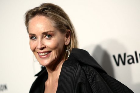 Sharon Stone povestește cum a înșelat moartea de 3 ori: anevrism, lovită de fulger și aproape decapitată