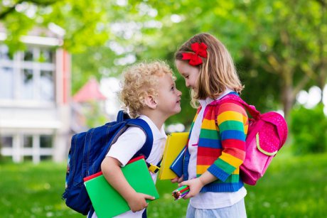 Vine toamna! 7 articole de care copiii au nevoie pentru întoarcerea la grădiniță sau școală