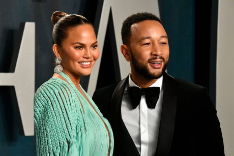 Chrissy Teigen este iar însărcinată! John Legend abia așteaptă să vină cel de-al treilea copil