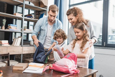 Back to school: 9 articole ce nu trebuie să lipsească din ghiozdanul școlarului