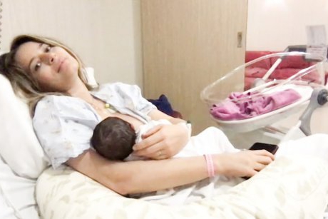 Laura Cosoi, confesiuni de la naștere: ”Travaliul a fost mai greu decât când s-a născut Rita”