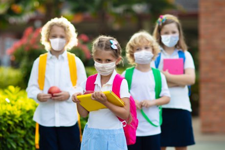 Precizări de ULTIMĂ ORĂ despre deschiderea școlilor. HARTA SCENARIILOR a fost publicată de Ministerul Sănătății