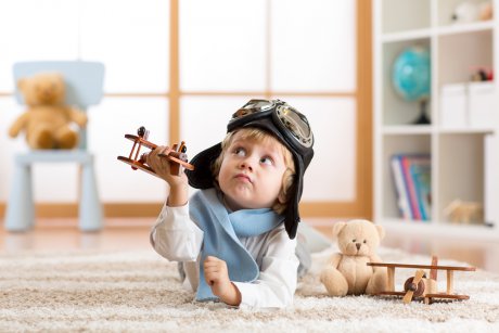 Viața cu un toddler: 8 lucruri de care ai nevoie când ai un copil mic