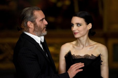 Joaquin Phoenix şi Rooney Mara au devenit părinţi. Au ales un nume superb pentru bebeluș