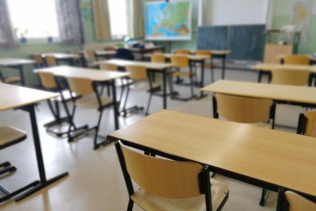 Câte școli au trecut la scenariul roșu în România după numai 10 zile de cursuri cu prezența în clase