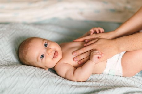 Burtici fericite, bebeluși liniștiți! Ce este microbiomul și cum ne asigurăm că funcționează perfect normal