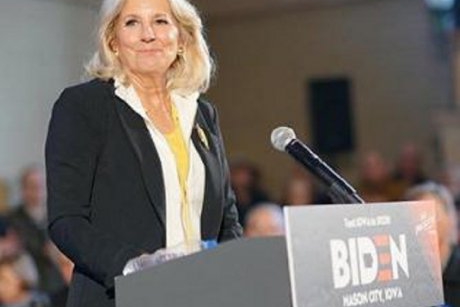 După ce i-au murit soţia şi copilul, ea l-a salvat pe Joe Biden de la autodistrugere. Cine este Jill, viitoarea Primă Doamnă a SUA