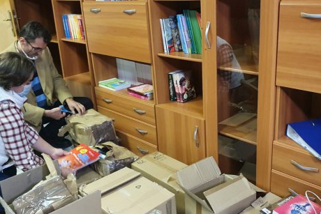 Copiii și părinții din comuna Grădinari au acum o bibliotecă nouă cu cărți