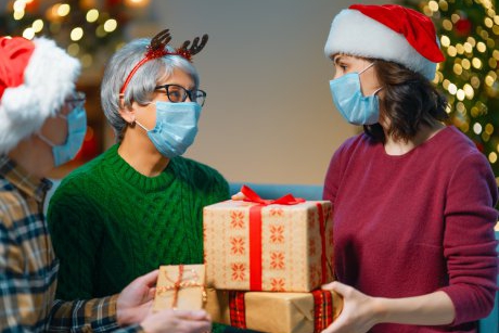 Ne vizităm familia de Crăciun cu test de COVID făcut? Ce spun medicii