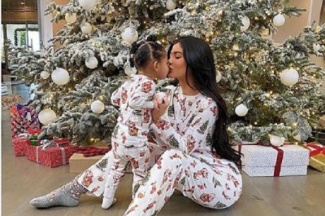 19 momente de poveste: Surorile Kardashian şi-au asortat ţinutele cu cele ale copiilor şi a ieşit un cadru de vis