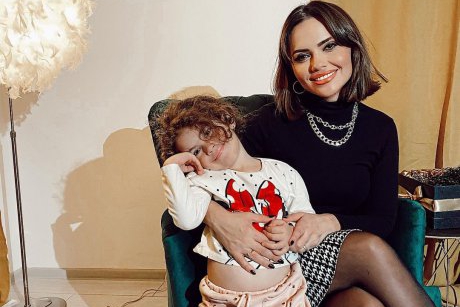 Cum o educă Cristina Șișcanu pe fiica ei. „Sunt și momente în care simt că clachez și fac crize”