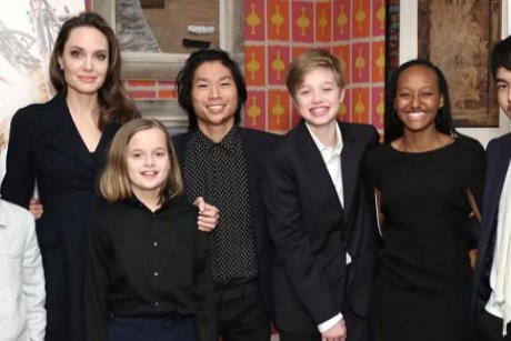 De ce Angelina Jolie merge la cumpărături însoțită de copiii ei